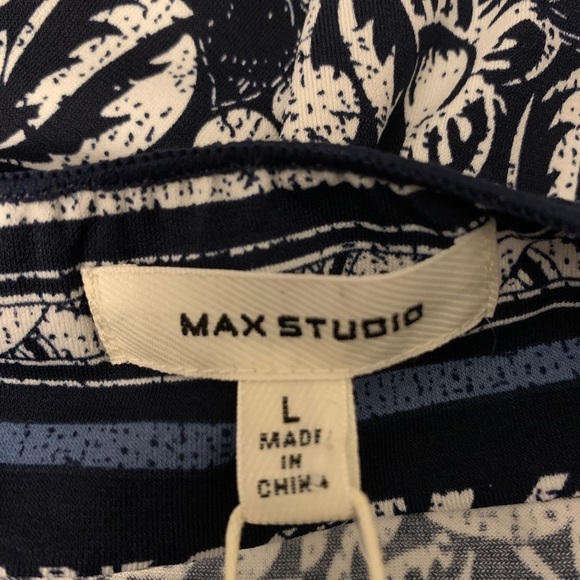 Max Studio Women'sPrinted Matte Blouse - Picture 7 of 7